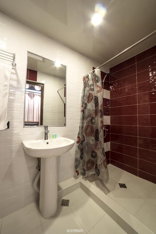 Voyage Hotel Erivan Zimmer foto